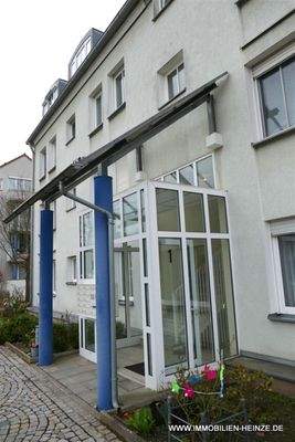 attraktiver, geschützter Hauseingangsbereich