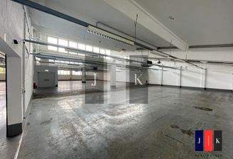 Halle Innenansicht 3