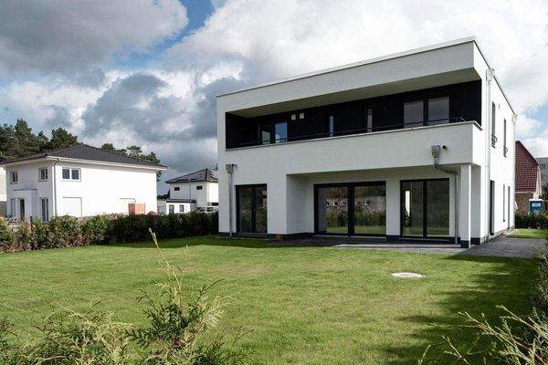 Von Hinten mit Garten