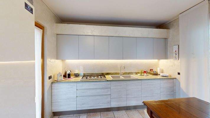 MT-002-195-Villa-singola-vista-lago-Polpenazze-del