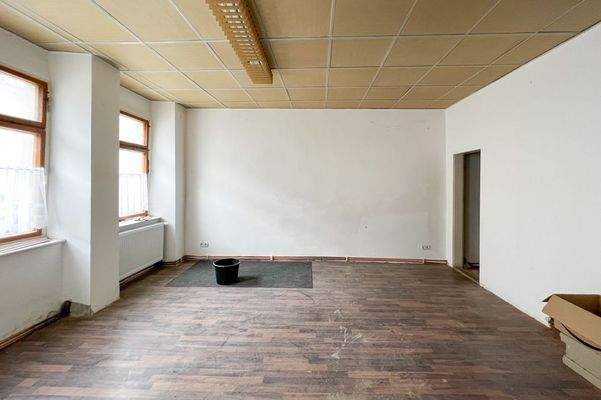 Großes Wohnzimmer im EG