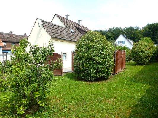 Grosszügiges Grundstück