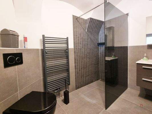 4588474b-02a6-49bd-a5b0-908465ea16f9_original