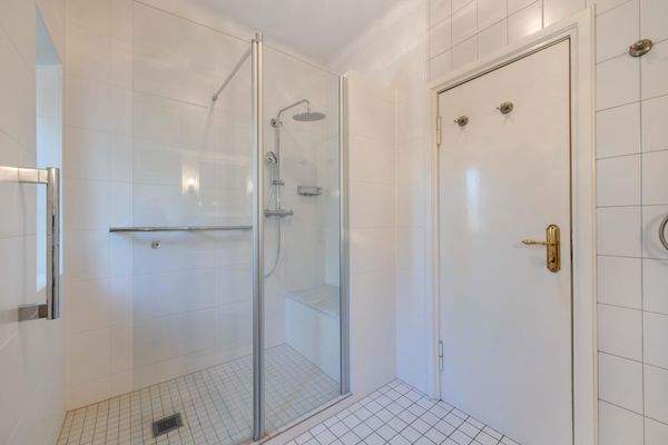Duschbad im Obergeschoss Ansicht 2