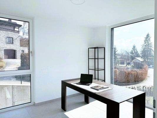 Büro im Erdgeschoss