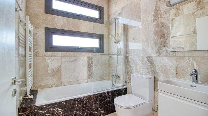 646158-detached-villa-for-sale-in-pyrgos_orig.jpg