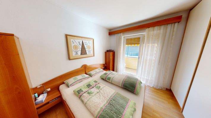 Leifers-Laives-4-Zimmer-Wohnung-quadrilocale-Leifers-Zentrum-Laives-Centro-mit-Garten-con-giardino-zwei-Stöcke-due-piani-Balkon-balcone-Bozen-Umgebung-bolzano-verkaufen-vendesi