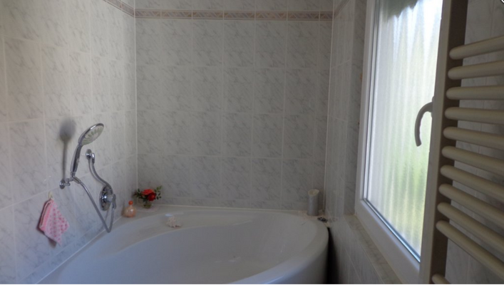 Eckbadewanne