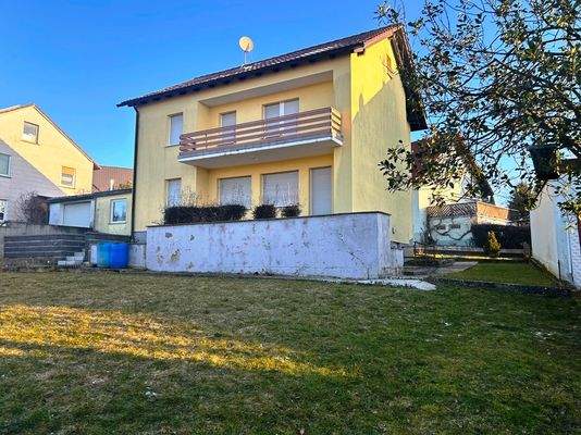 5 Garten und Hausrückseite.jpg