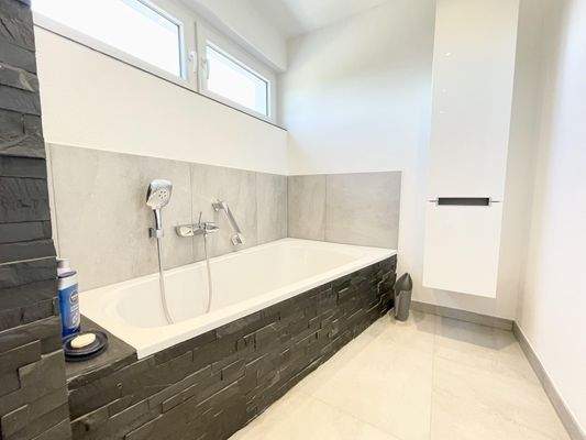 asymmetrische Badewanne