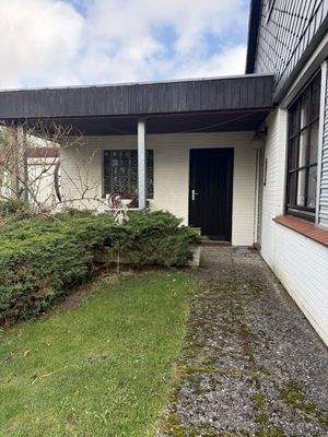 Eingang Garage und Werkstatt