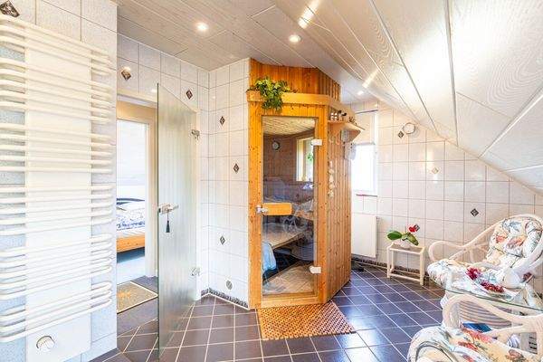 Badezimmer Dachgeschoss - mit Sauna