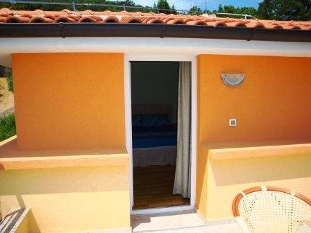 O.terrazzo stanza notte con terrazzino.JPG