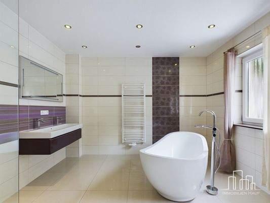 CAM02839G0-PR0140-STILL009