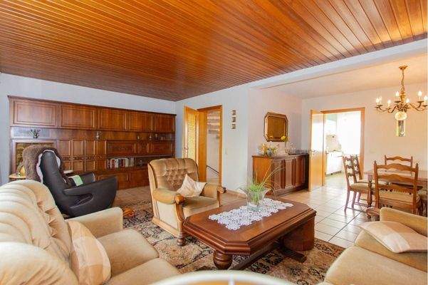 5. Wohnzimme, Blick in die Küche