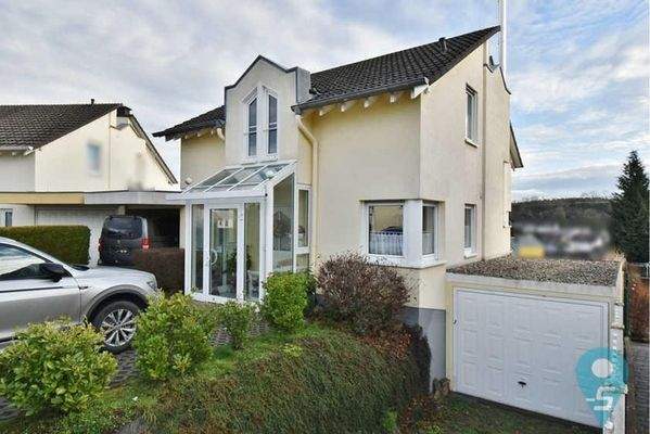 Hausansicht Nord-West, Carport|Stellplatz|Garage