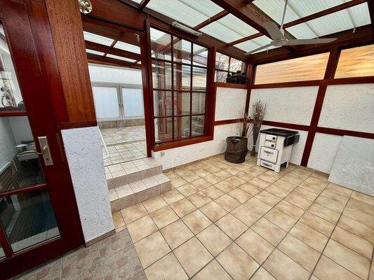 Überdachter Hofraum