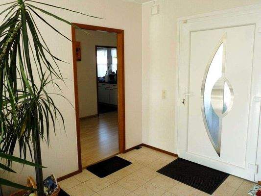 02 EG Flur, Bild 1.JPG