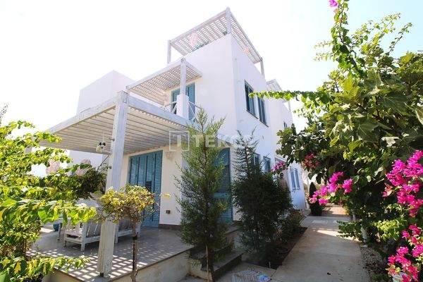 Twin Villa with Sea View Near Golf Courses in Girne Karaagaç