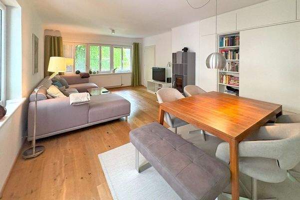 Der weitläufige Ess-/Wohnbereich ...