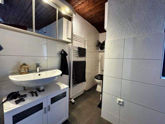 Badezimmer 2. OG Hinterhaus