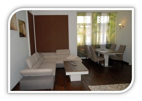 Wohnzimmer Bild 1