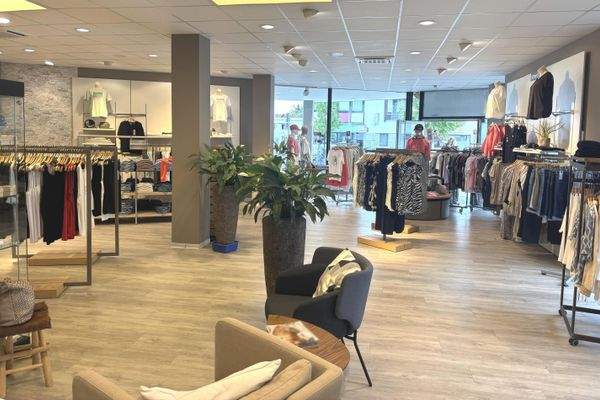 Verkaufs- und Beratungsfläche inkl. Wartebereich