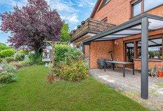 Garten mit Terrasse