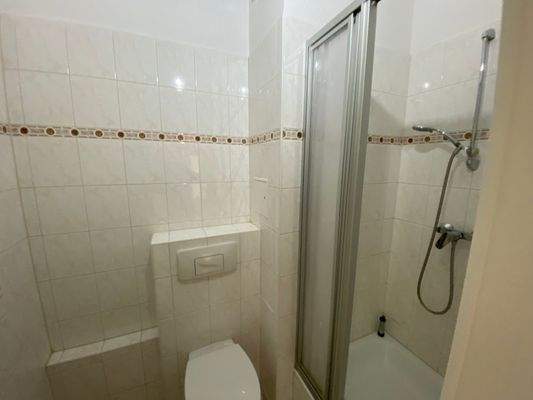 Bad 2 - Dusche und WC
