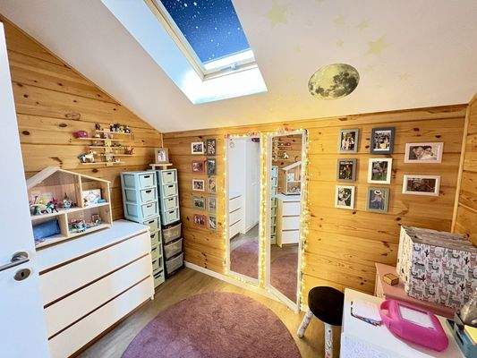 Kinderzimmer Ankleidezimmer (1)