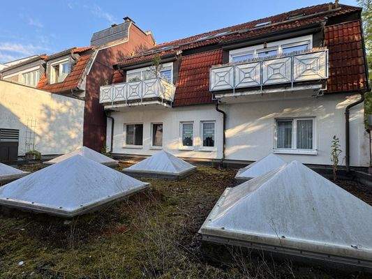 Begrüntes Dach Innenhof _ Gewerbe Askania.jpg