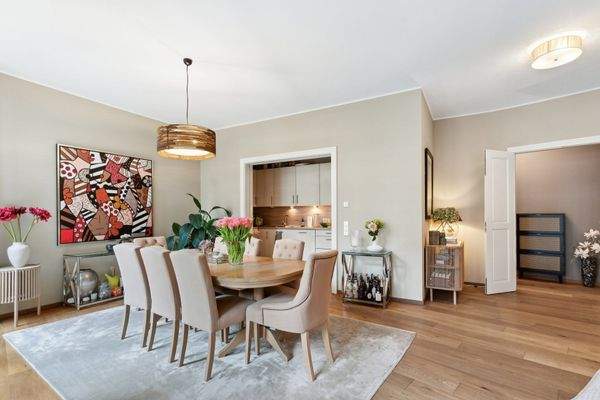 Esszimmer und Küche