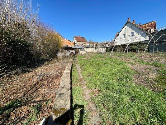 Gelände hinter dem Haus