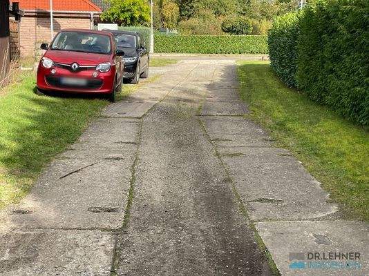 Zufahrt zum Grundstück