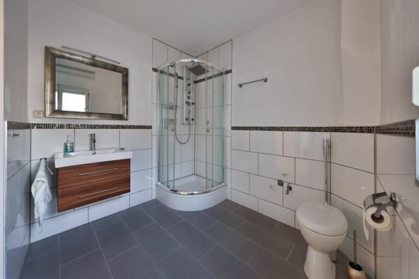 Badezimmer EG