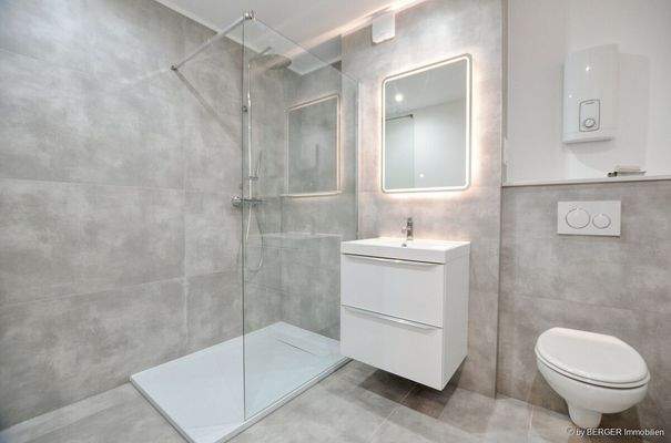 modernisiertes Duschbad