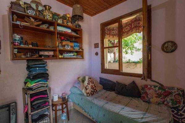 Kreta, Athanati: Kleines Haus mit großem Garten zu verkaufen