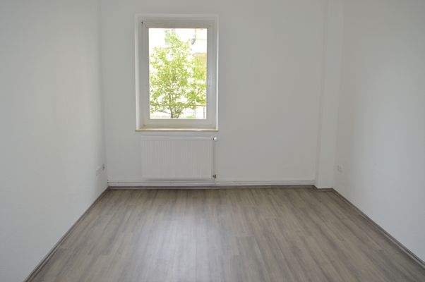 Bismarckstraße 129_EG links hinten 4.JPG