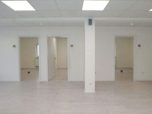Drei Büro-/Behandlungsräume