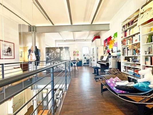 Freizeit- und Arbeitsbereich im Obergeschoss