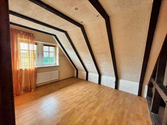 Schlafzimmer mit Badezimmer