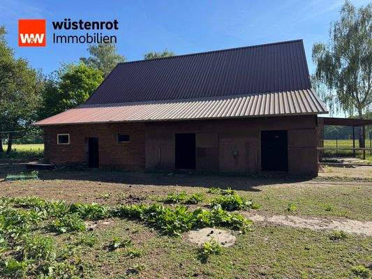 Pferdestall Aussenanischt Bild 2