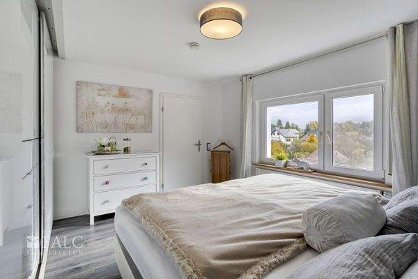 Schlafzimmer (Hauptwohnung)