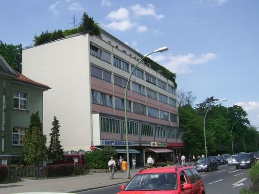 Front Gebäude