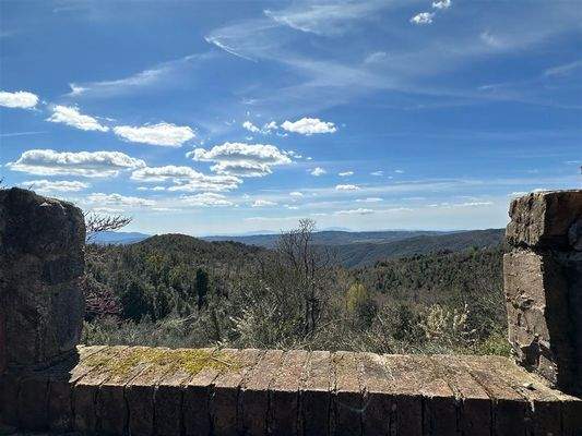 Blick von der Ruine aufs Meer