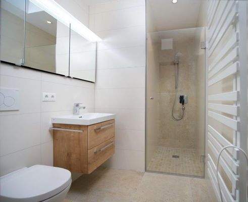 Apartment 401 Bad Obergeschoss