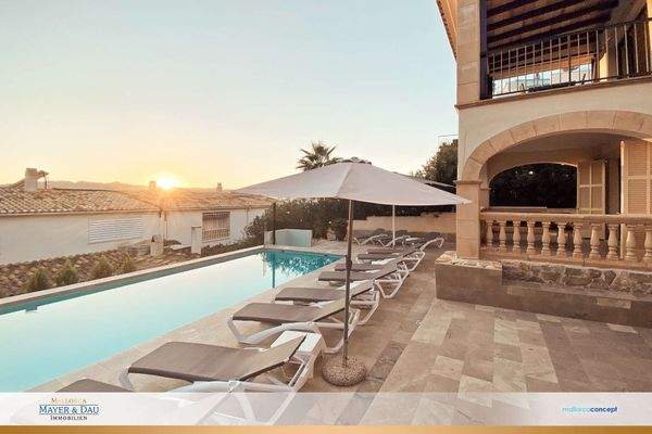 Blick auf den Poolbereich