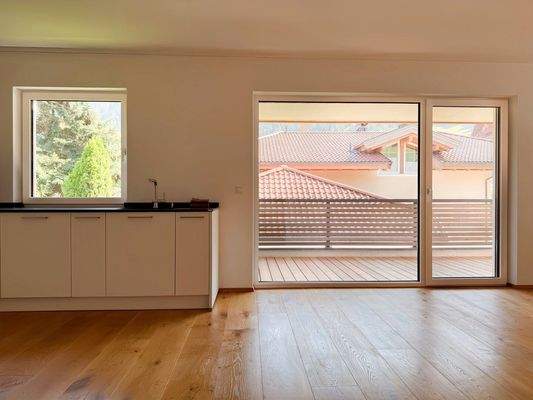 Küche mit Zugang Balkon