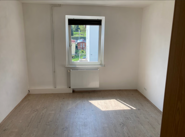 Gepflegte 2-Zimmer-Wohnung mit Einbauküche in Bad Kösen – 52 m² im 1. OG - Foto 5