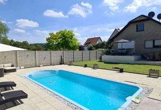 Abkühlung im Pool